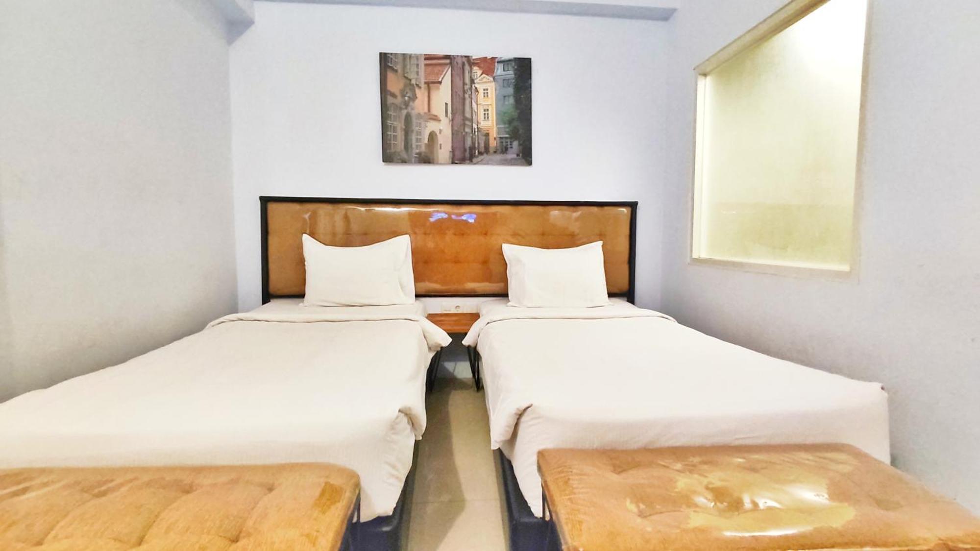 Votel Hotel Charis Tuban Tuban  Exterior foto